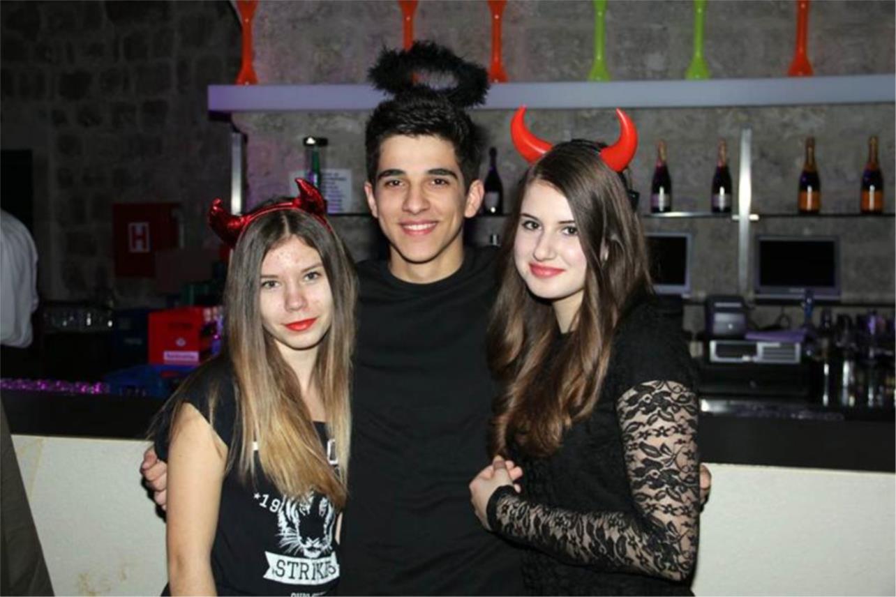 Maskare Revelin 0