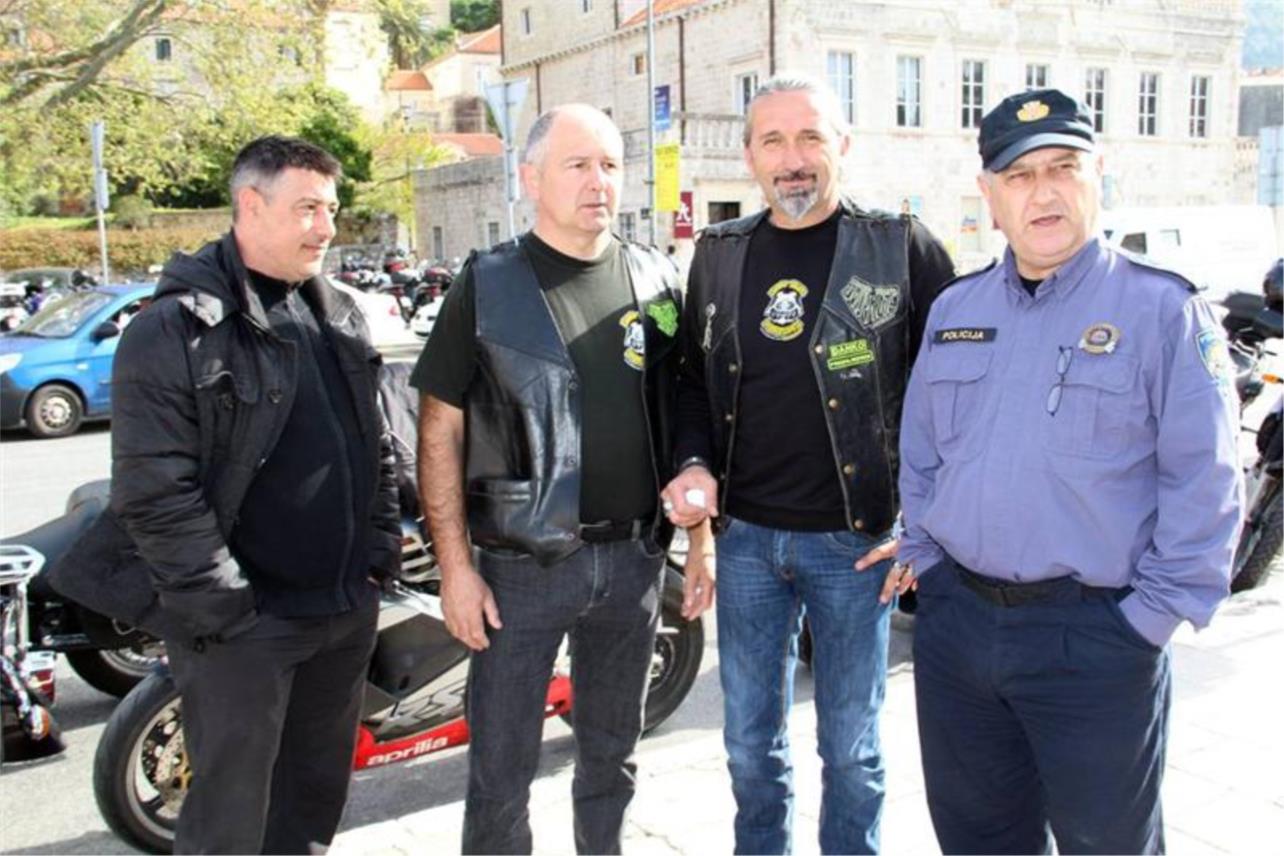 Pile policija 0
