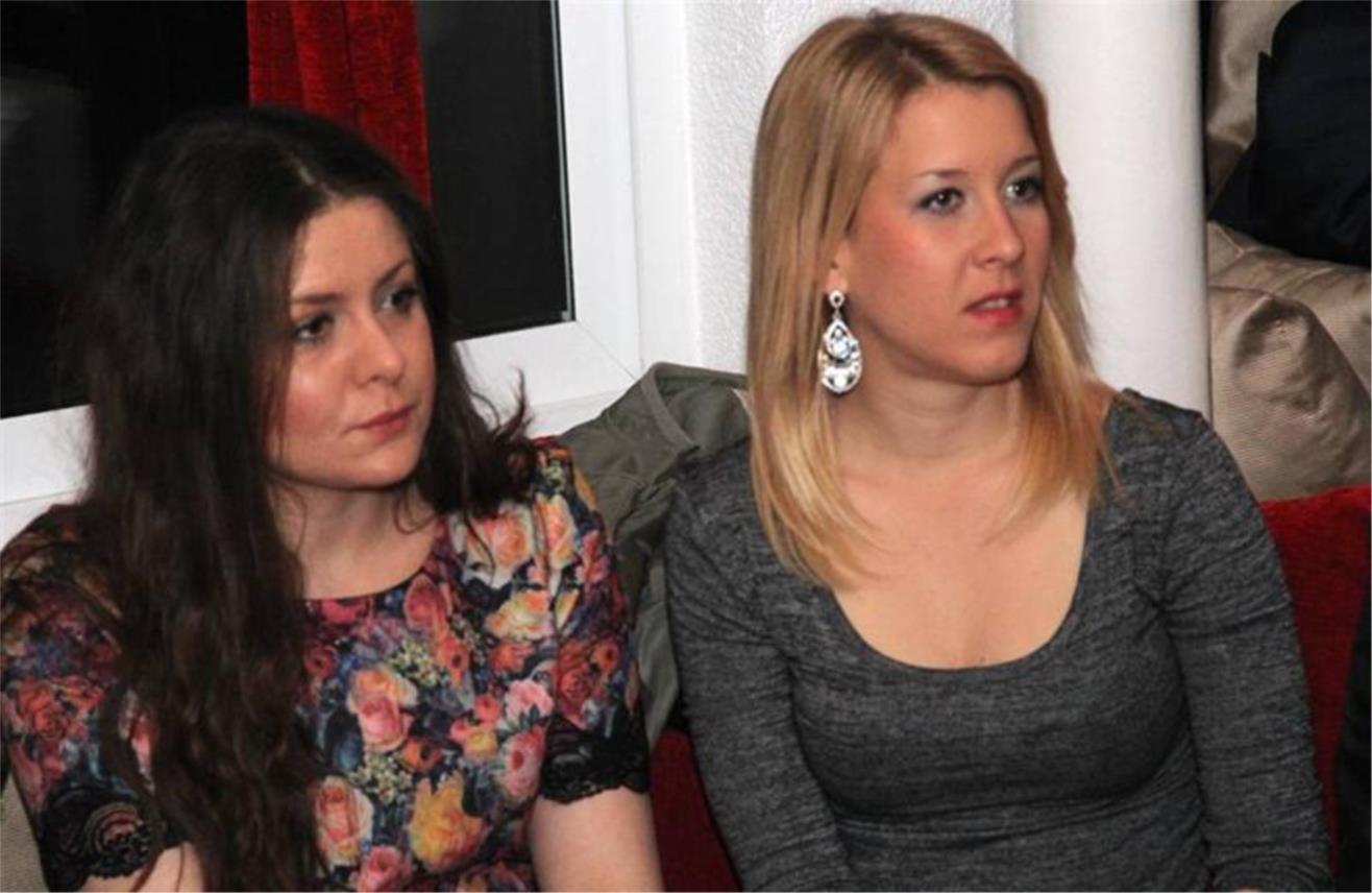 La Femme-otvaranje 0