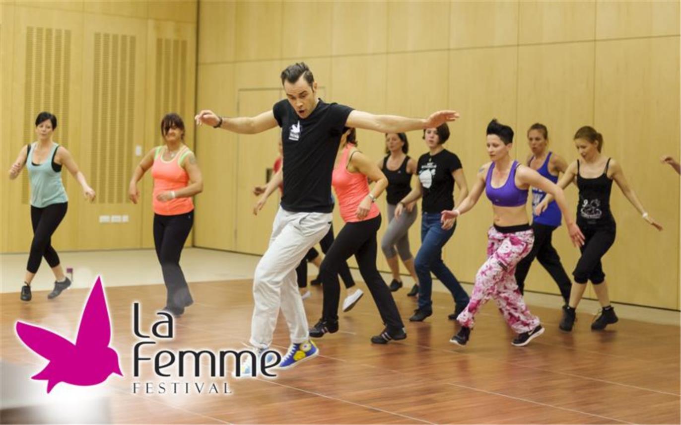 La Femme  0