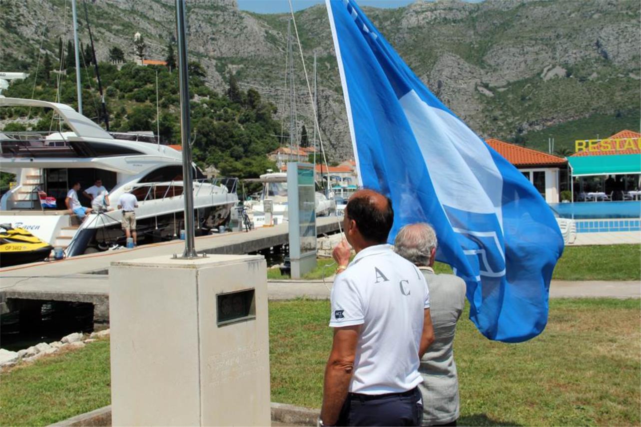 Aci marina Plava zastava