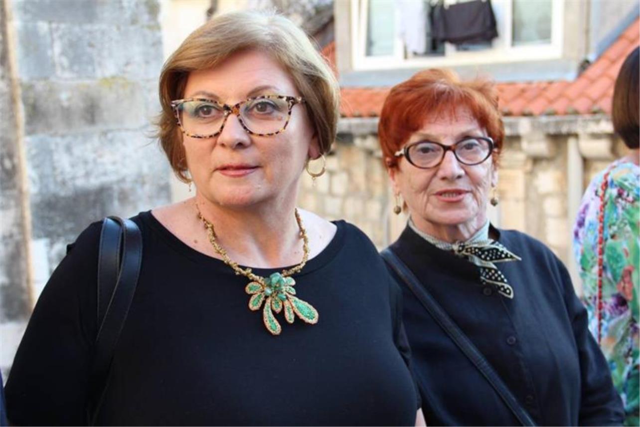Pulitika_spomen ploca 0