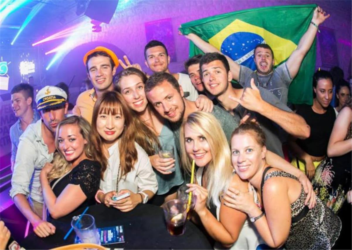 La Fiesta 0
