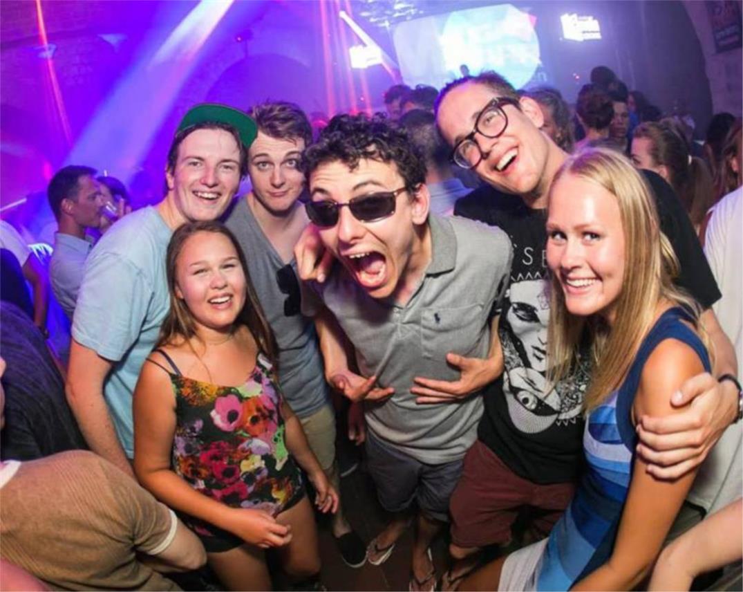 La Fiesta 0