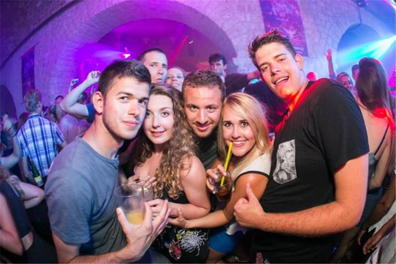 La Fiesta 0