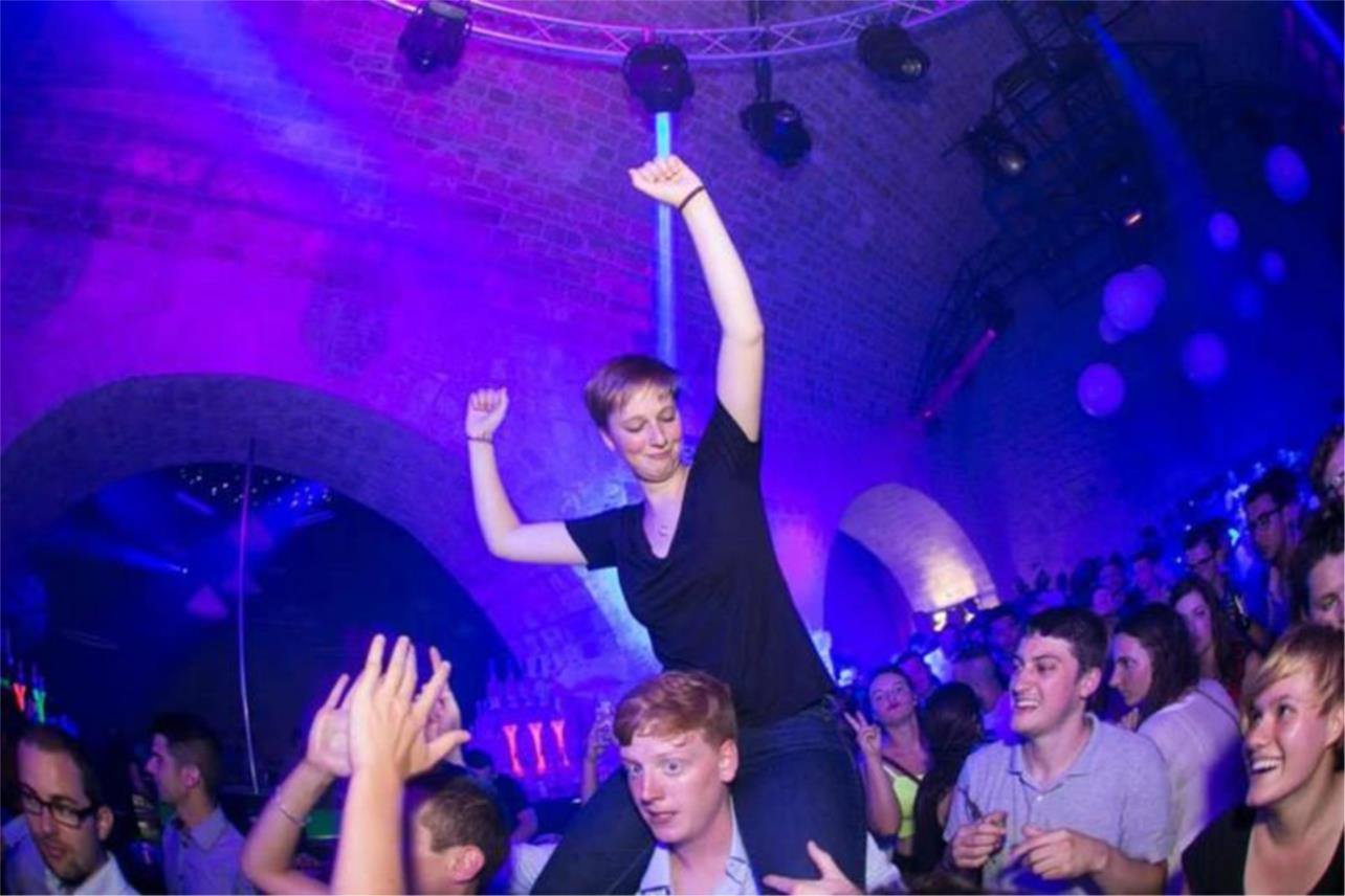 DJ Lia 0
