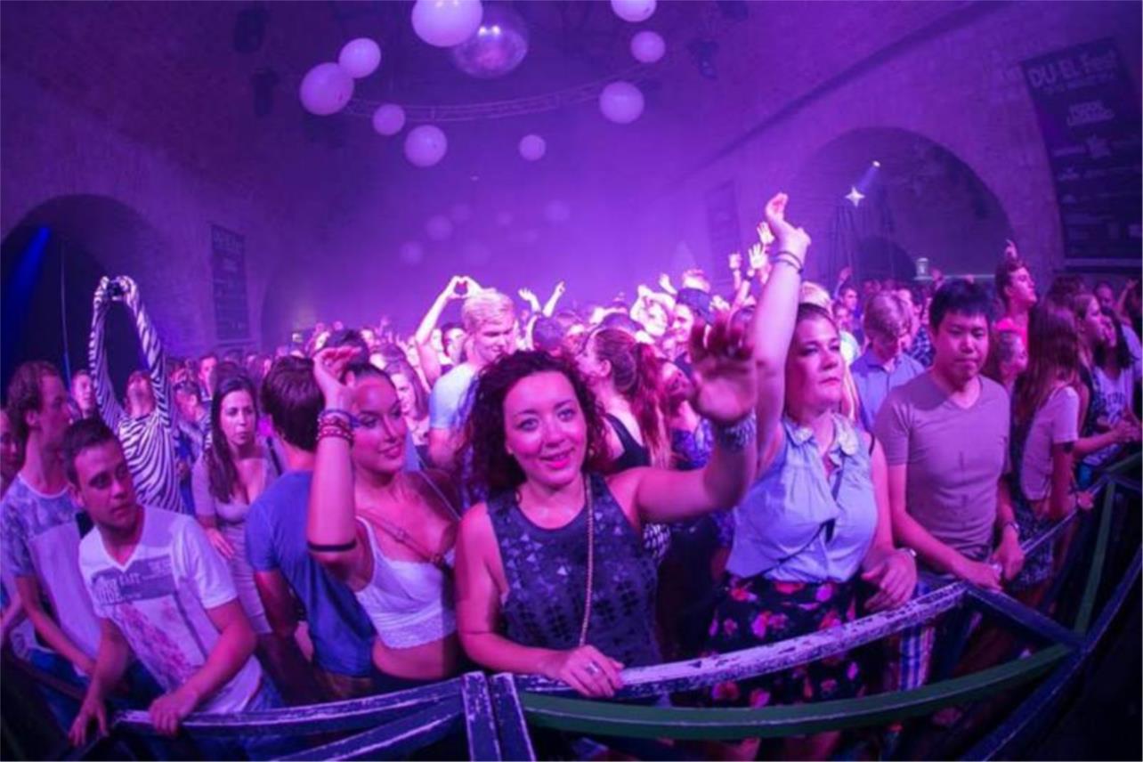 DJ Lia 0