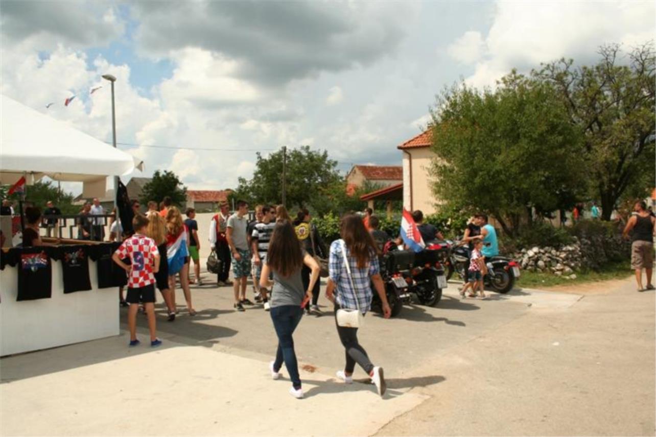 Čavoglave 0