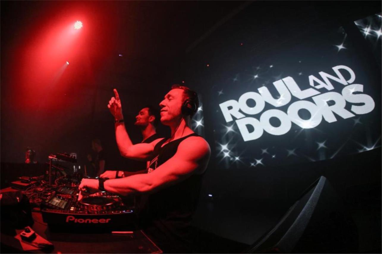 Roul and Doors 0