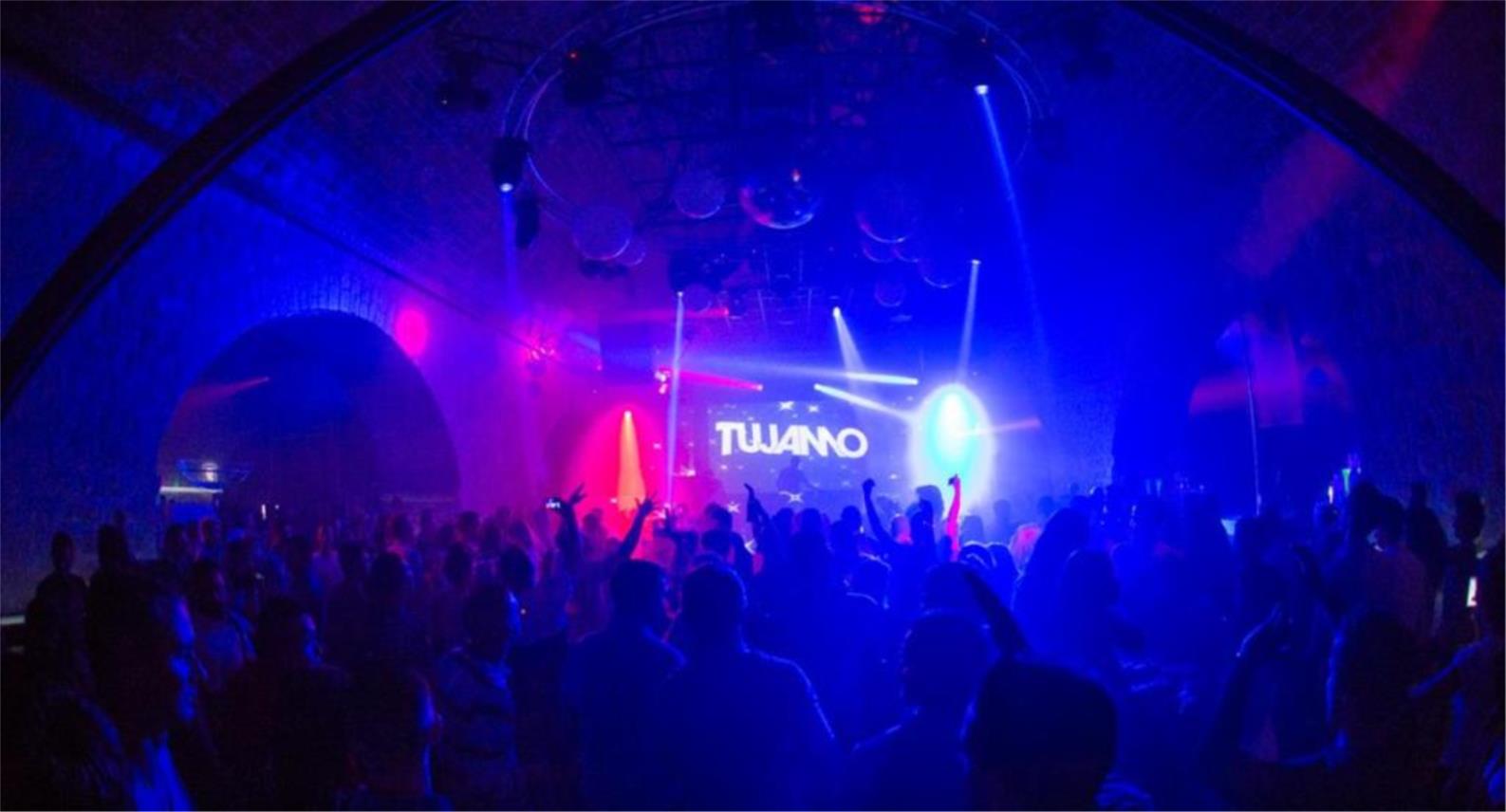 Tujamo Revelin  0