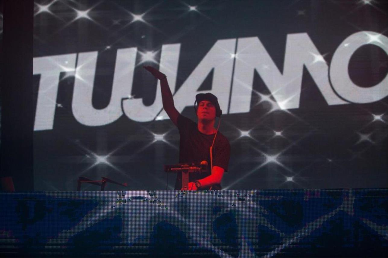 Tujamo Revelin  0