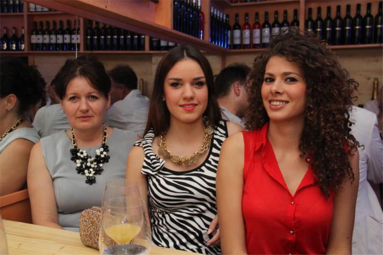 Dionysus wine bar 0