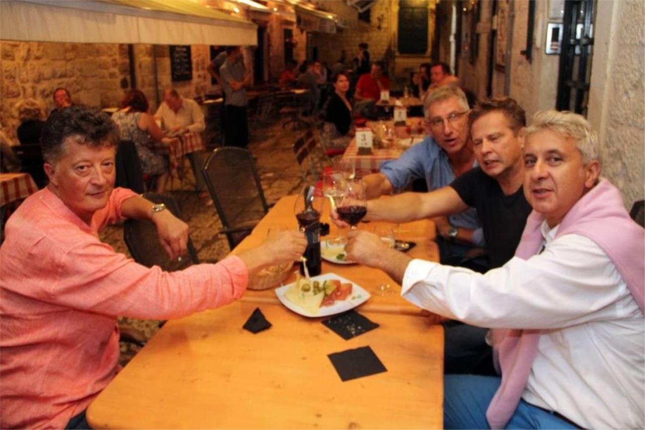 Dionysus wine bar 0