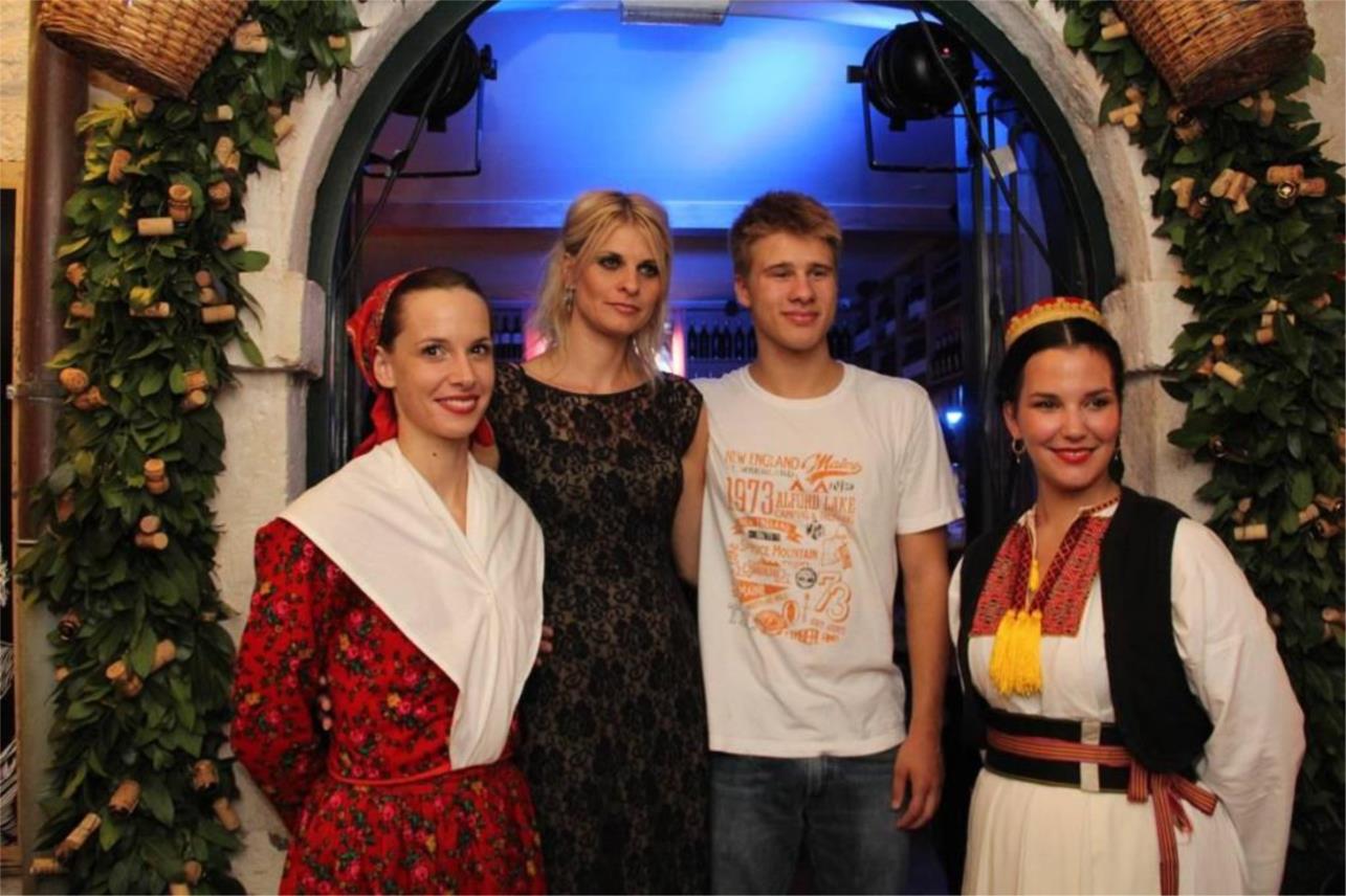 Dionysus wine bar 0