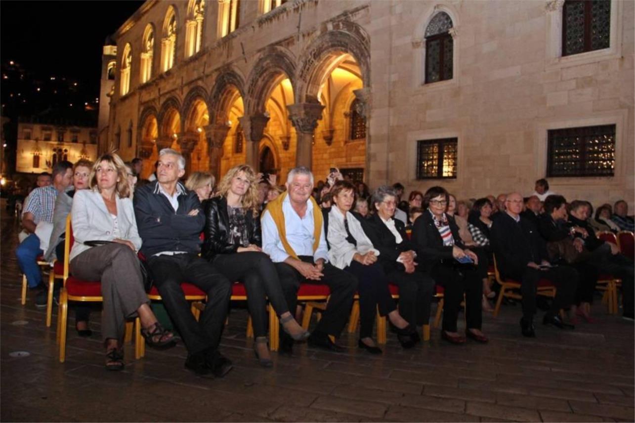 Jose Feliciano Dubrovnik  0