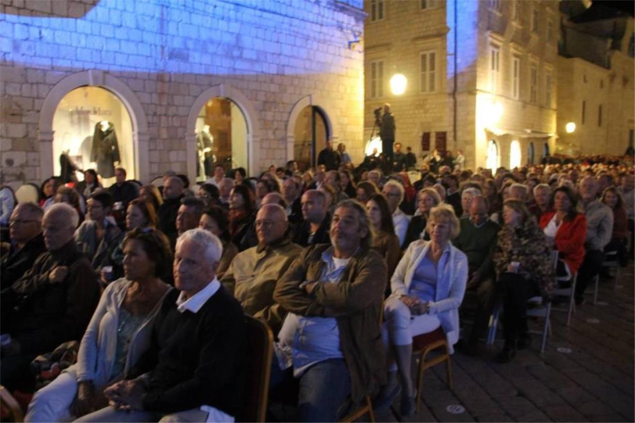 Jose Feliciano Dubrovnik  0