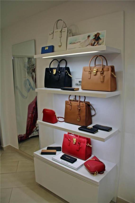 Michael Kors  0