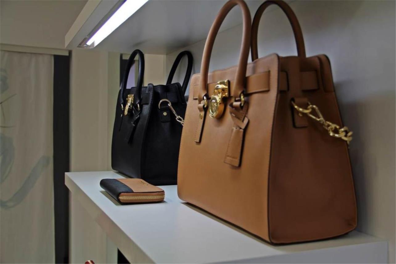 Michael Kors  0