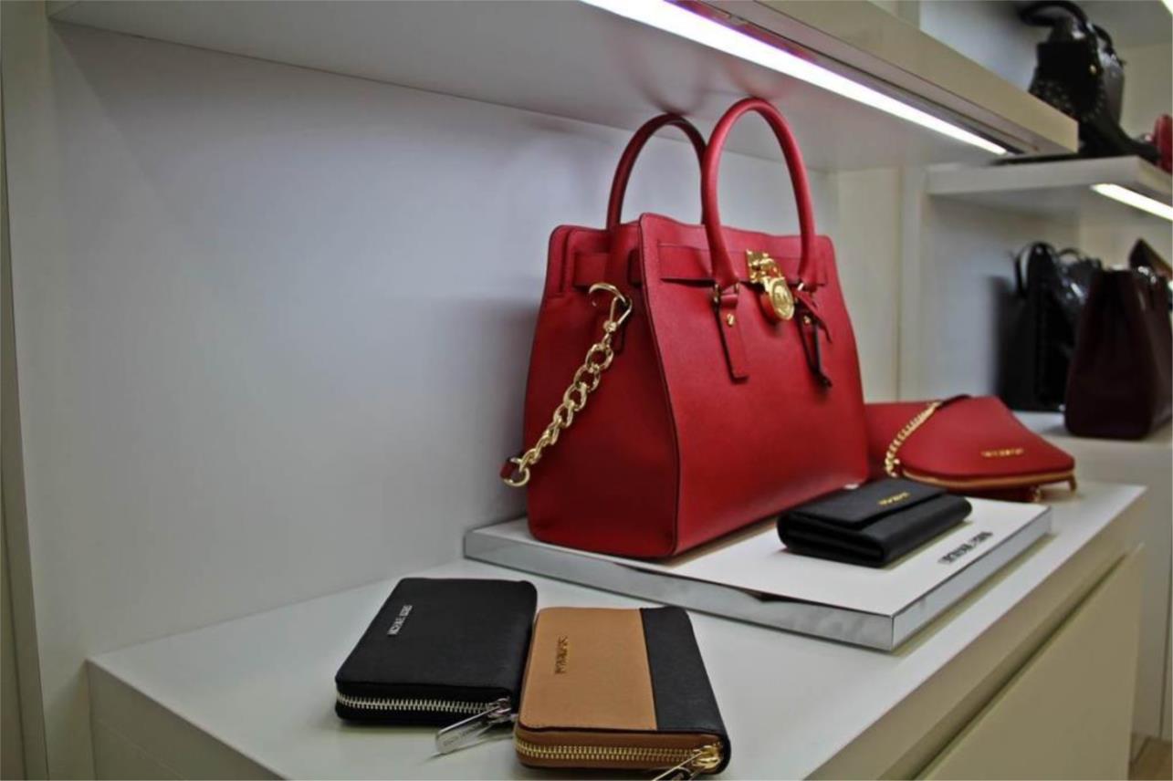 Michael Kors  0
