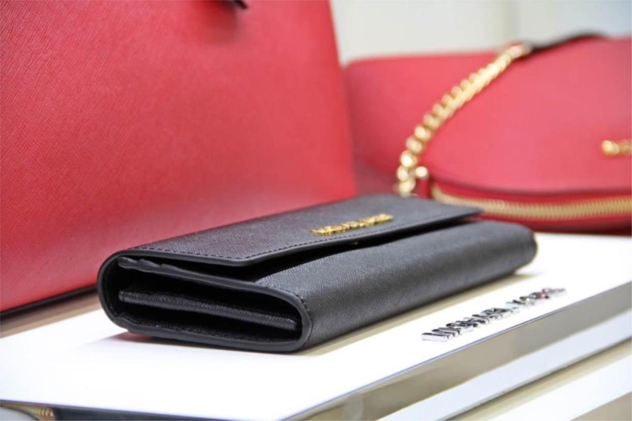 Michael Kors  0