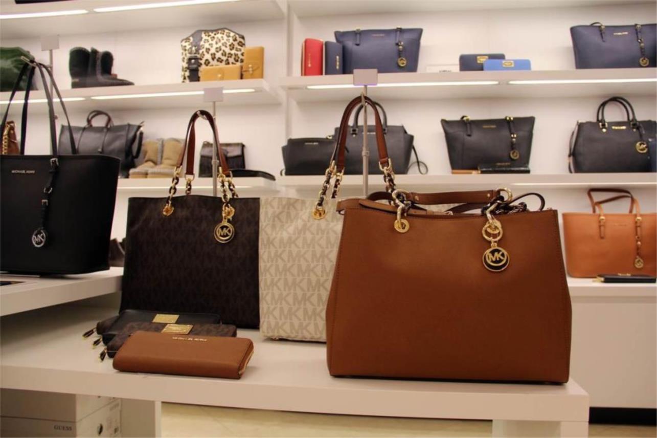 Michael Kors  0
