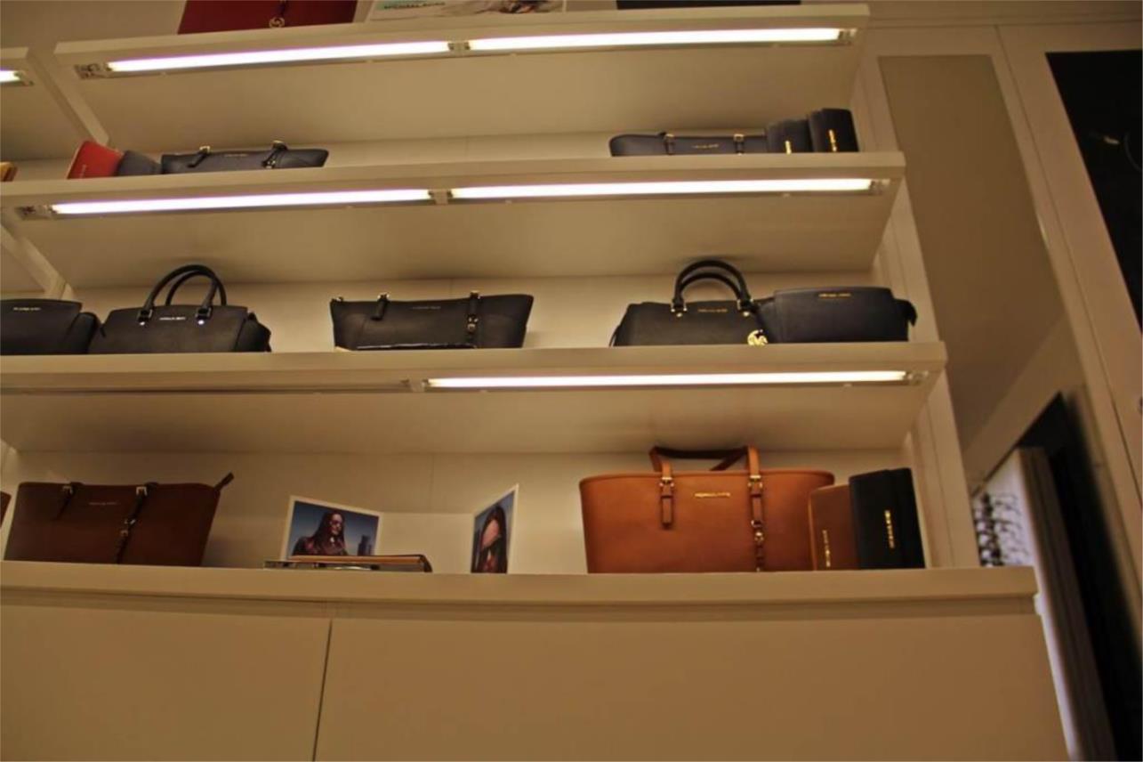 Michael Kors  0