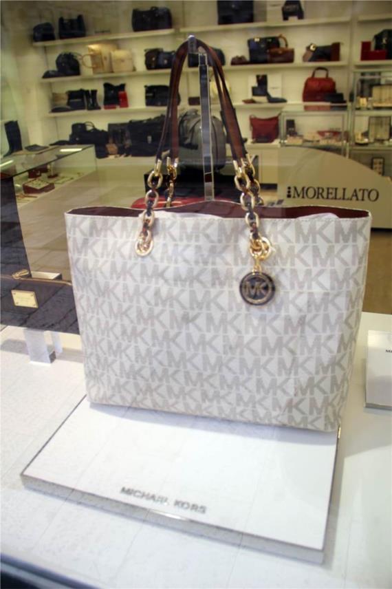 Michael Kors  0