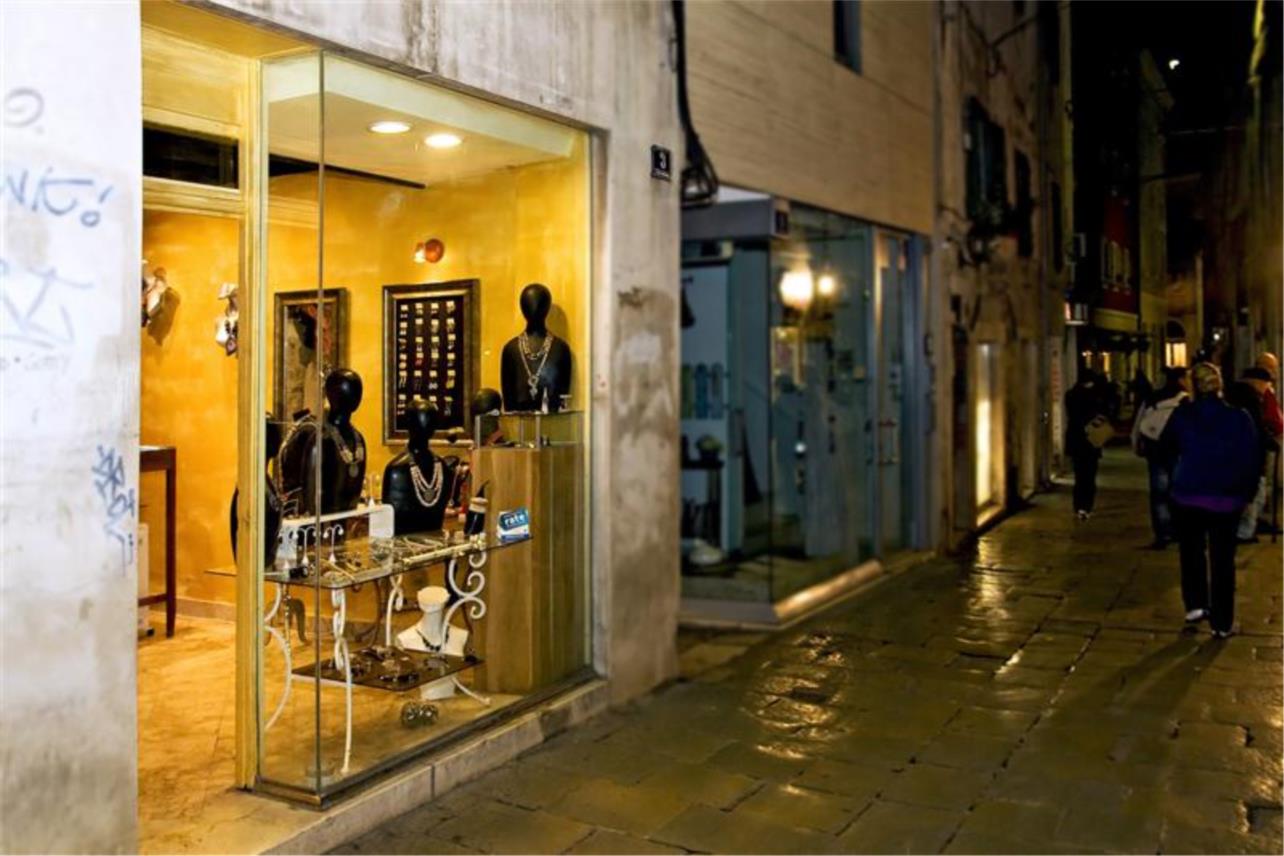 Galerija Pssst 0