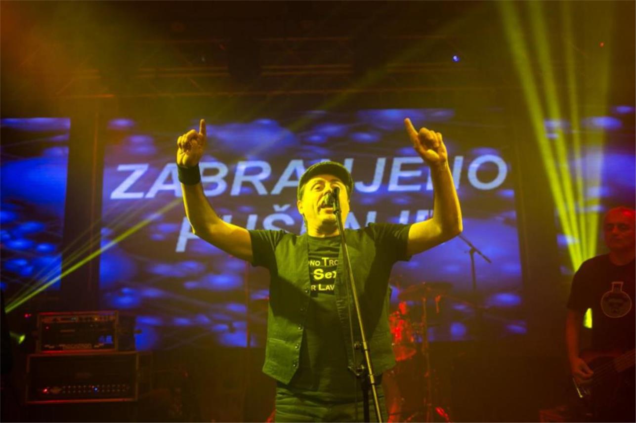 Zabranjeno pušenje-Revelin 0