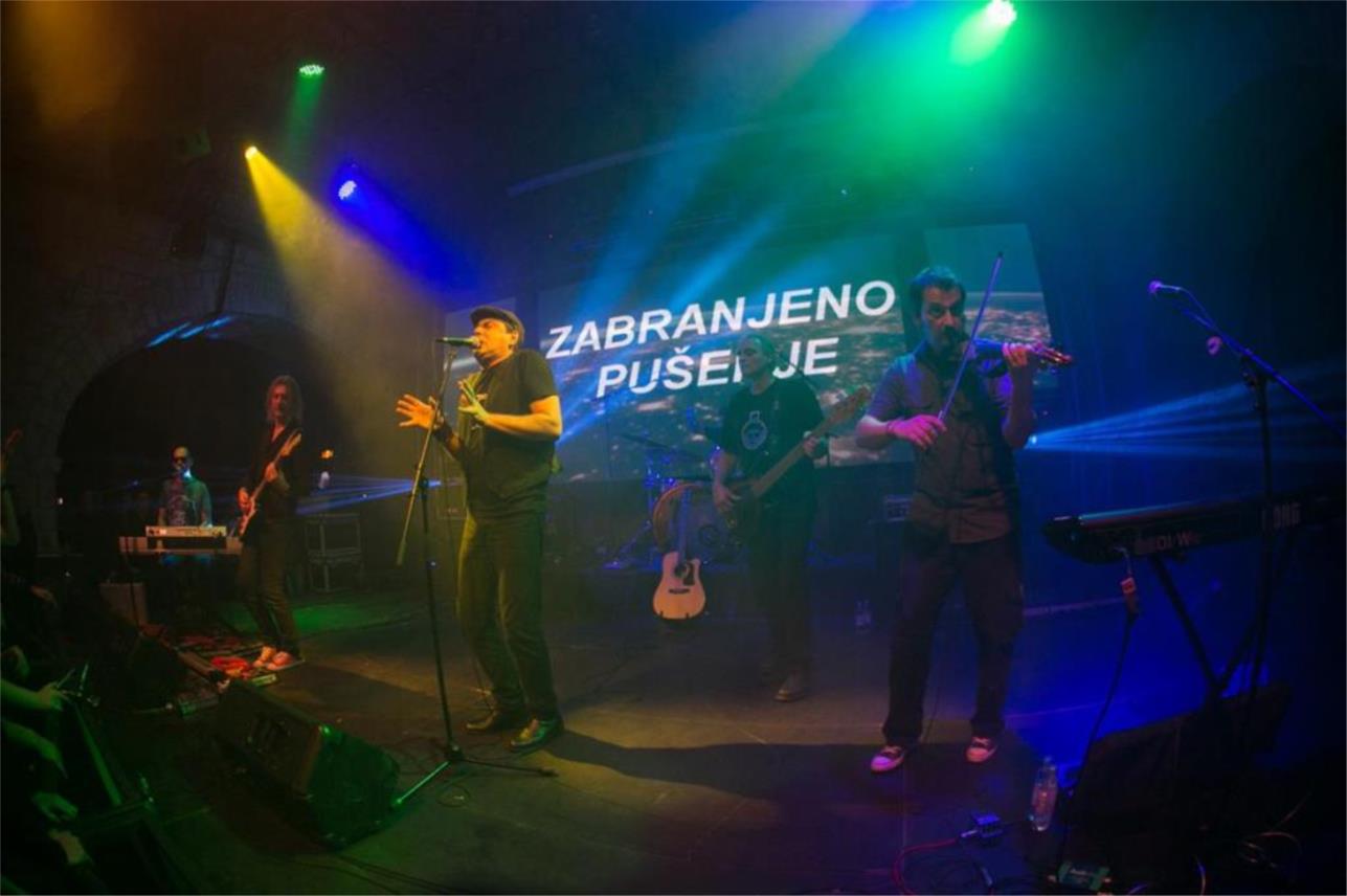 Zabranjeno pušenje-Revelin 0