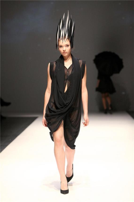 Fashion Week  0
