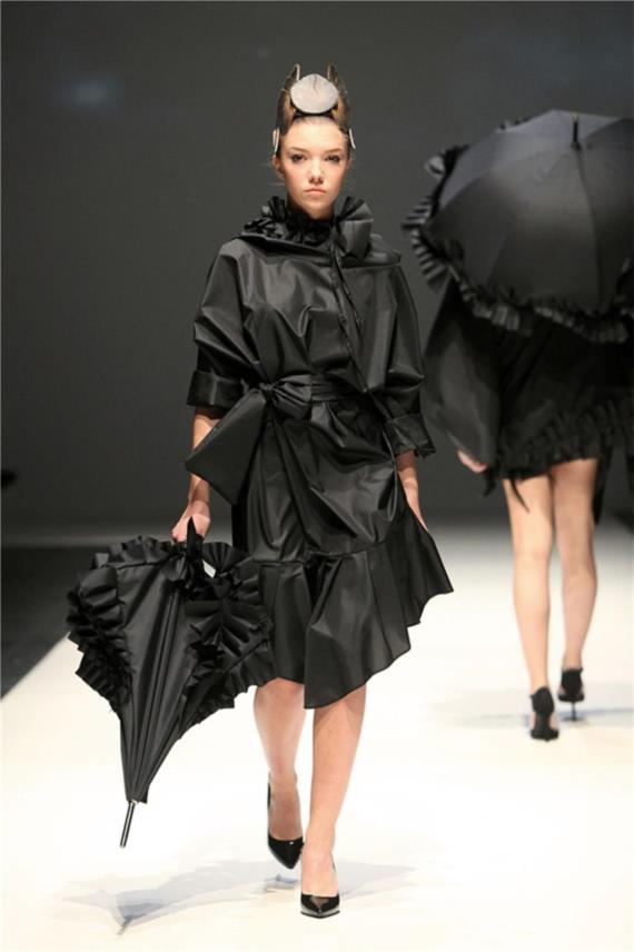 Fashion Week  0