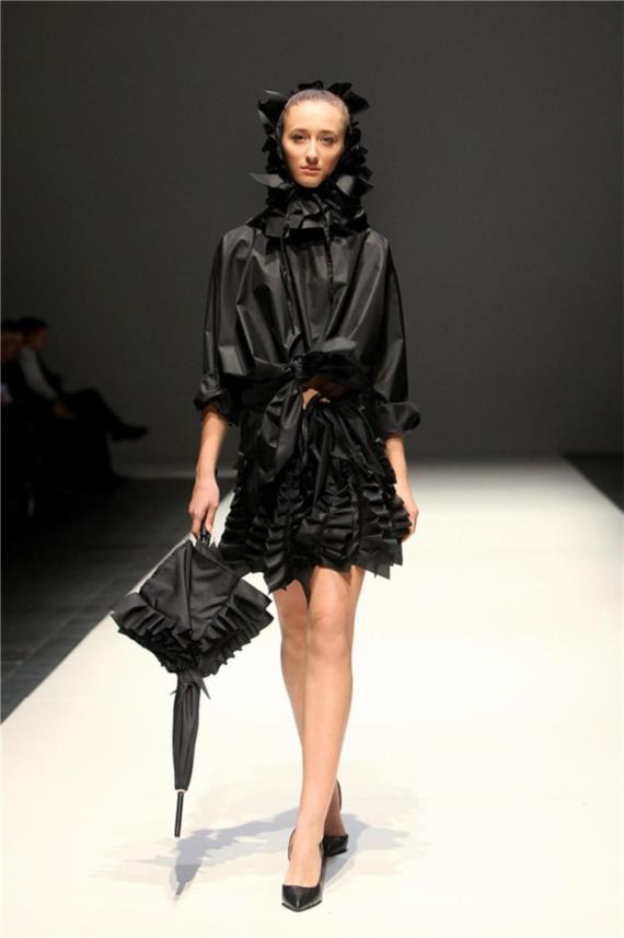 Fashion Week  0