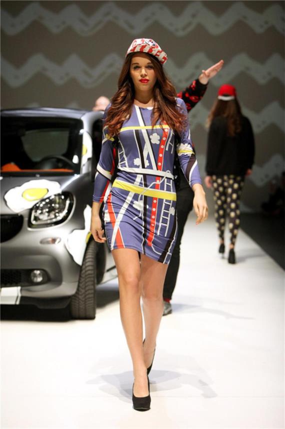 Fashion Week  0