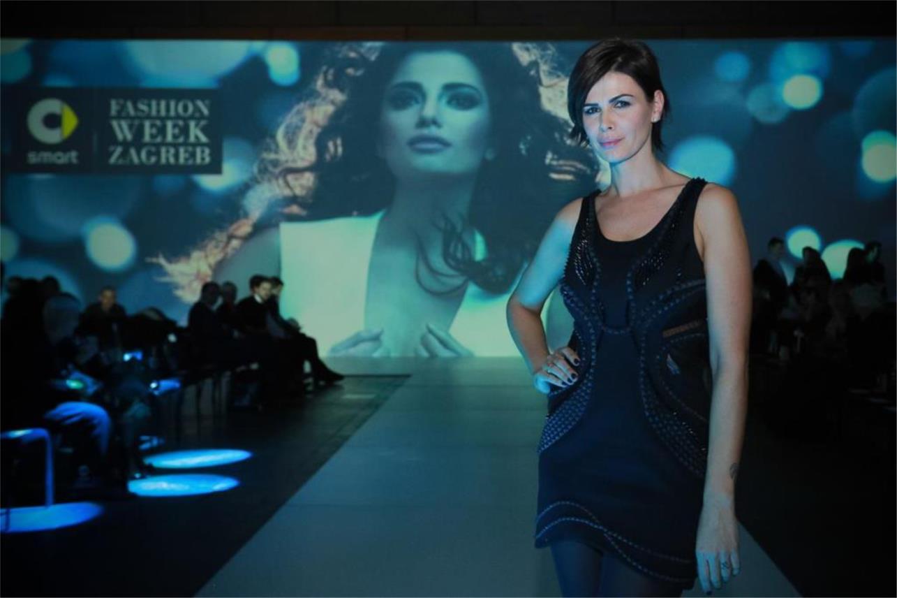 Fashion Week  0