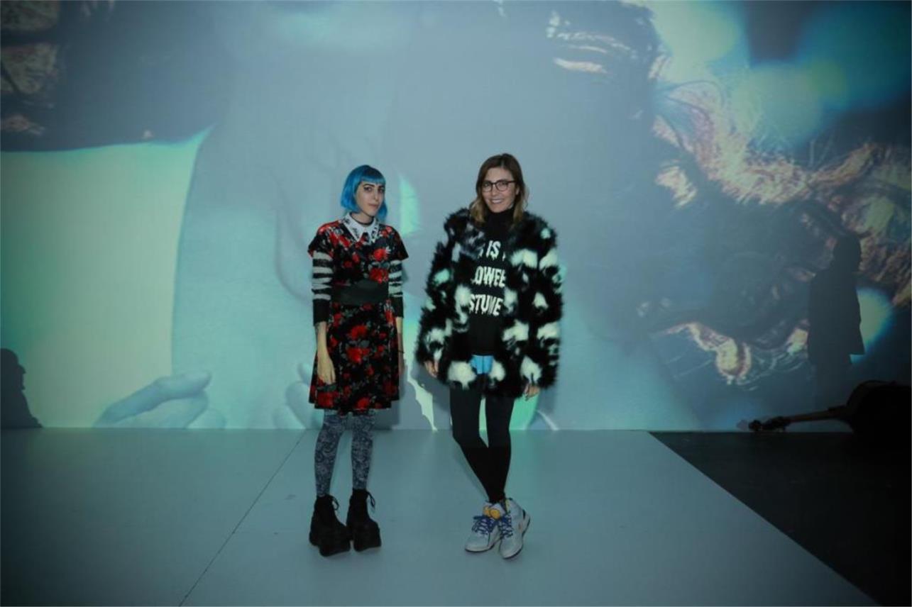 Fashion Week  0