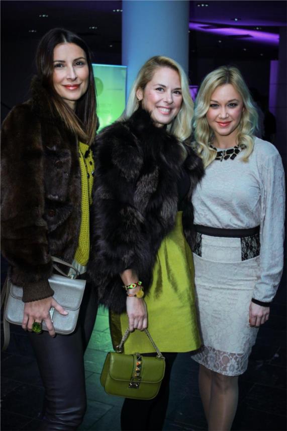 Fashion Week  0