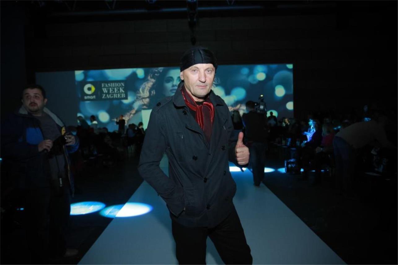 Fashion Week  0