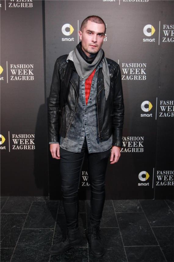 Fashion Week  0