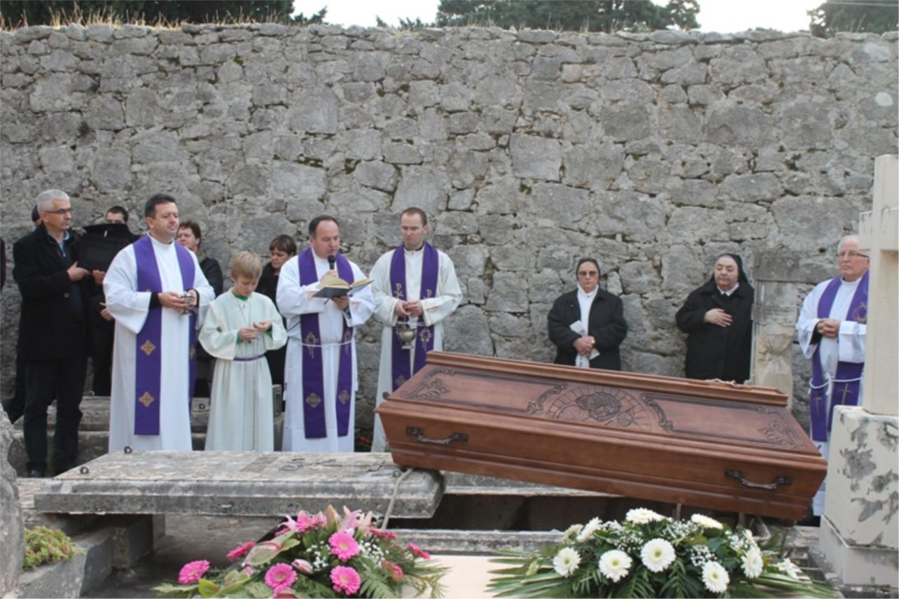 Sprovod don Jerka Pejića