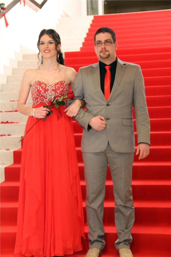 Ekonomska i trgovačka škola maturalna zabava 2015.  0