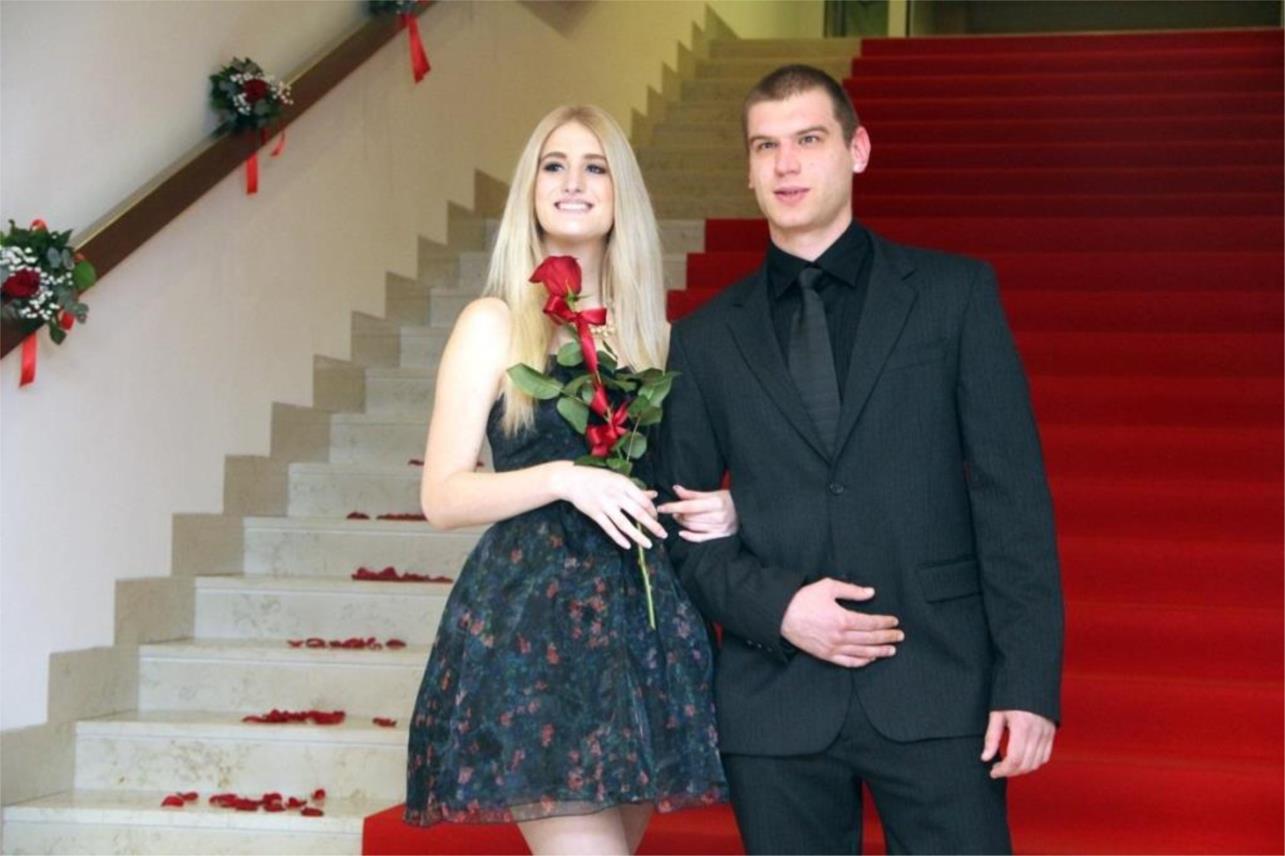 Ekonomska i trgovačka škola maturalna zabava 2015.  0
