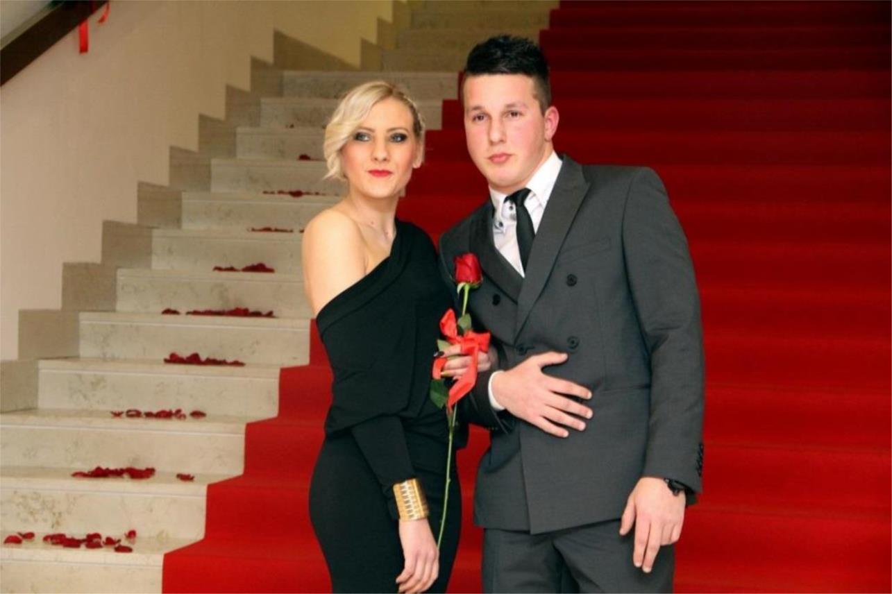 Ekonomska i trgovačka škola maturalna zabava 2015.  0