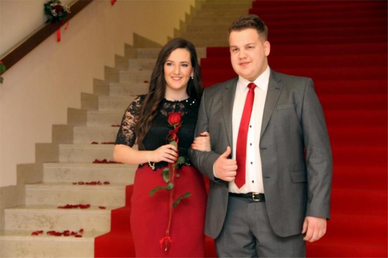Ekonomska i trgovačka škola maturalna zabava 2015.  0