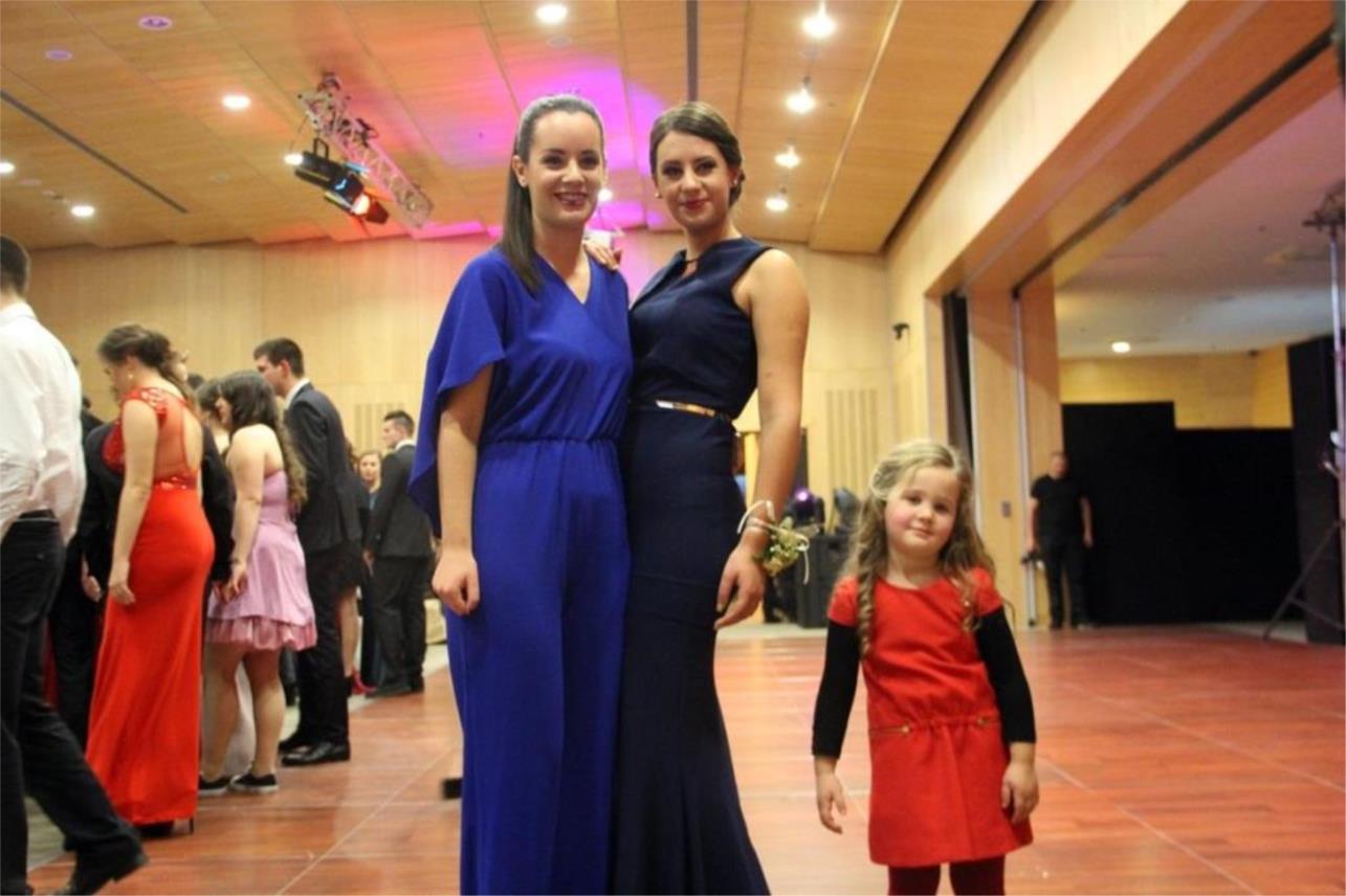 Ekonomska i trgovačka škola maturalna zabava 2015.  0