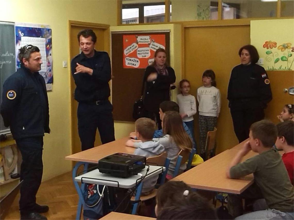 Žurne službe