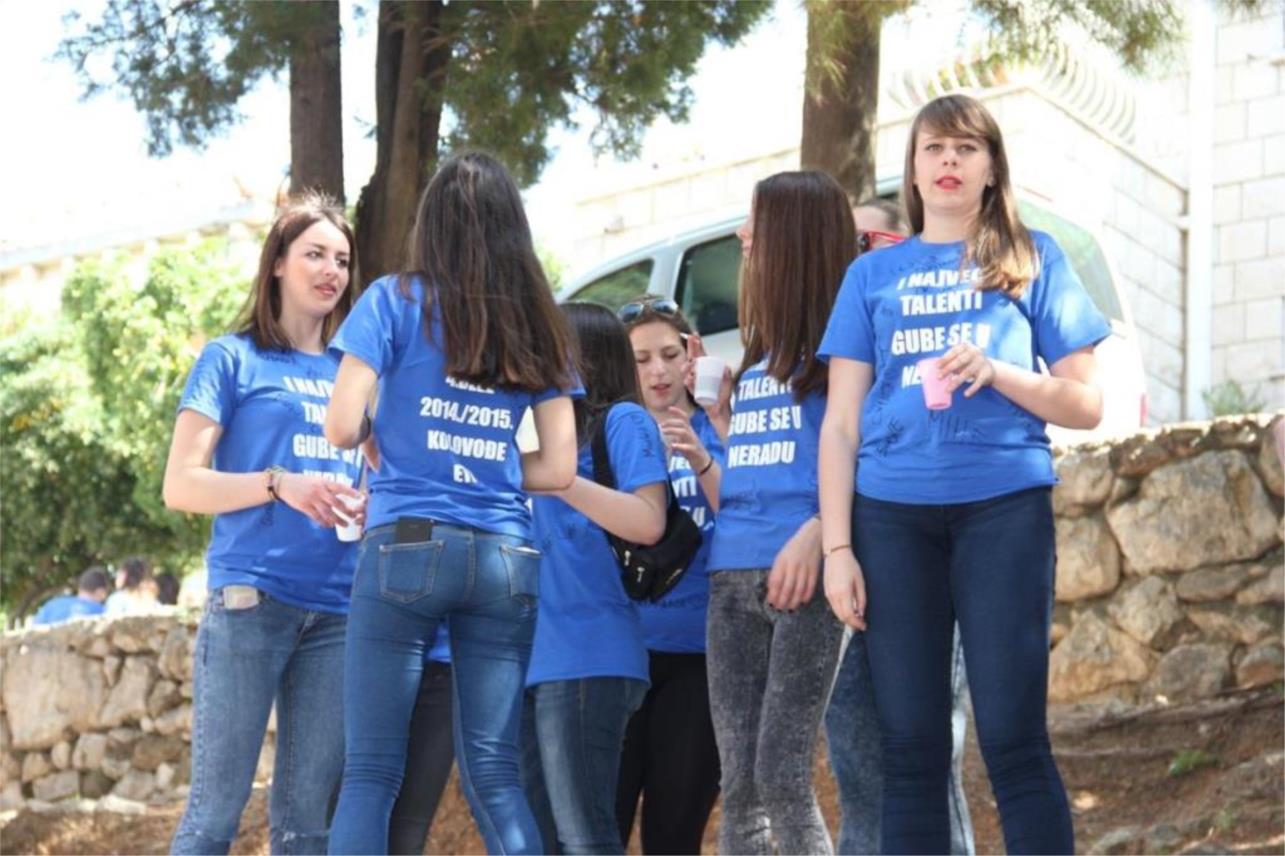 Maturanti ekonomske i trgovačke škole 0