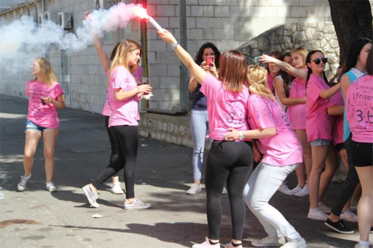Maturanti ekonomske i trgovačke škole 0