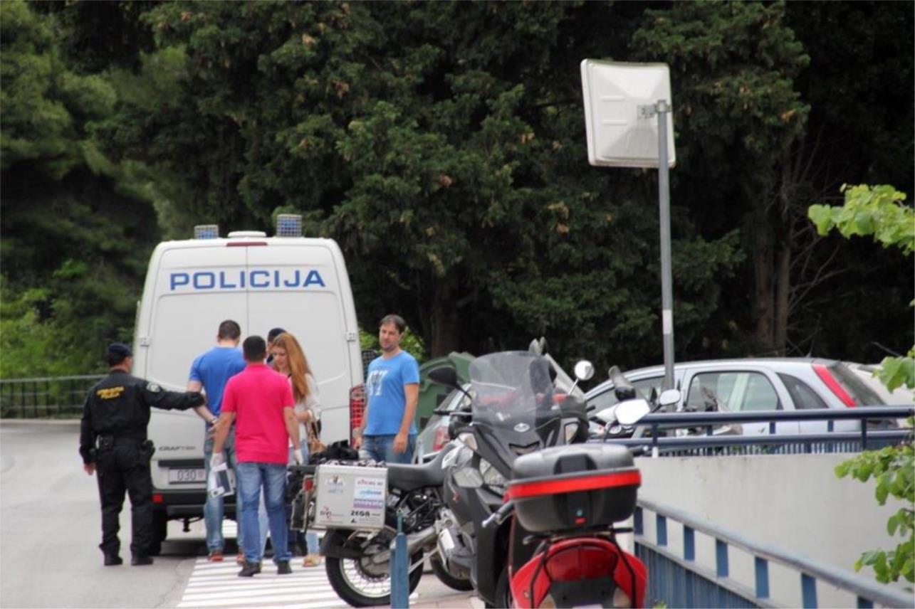Duge cijevi uhićenja 0