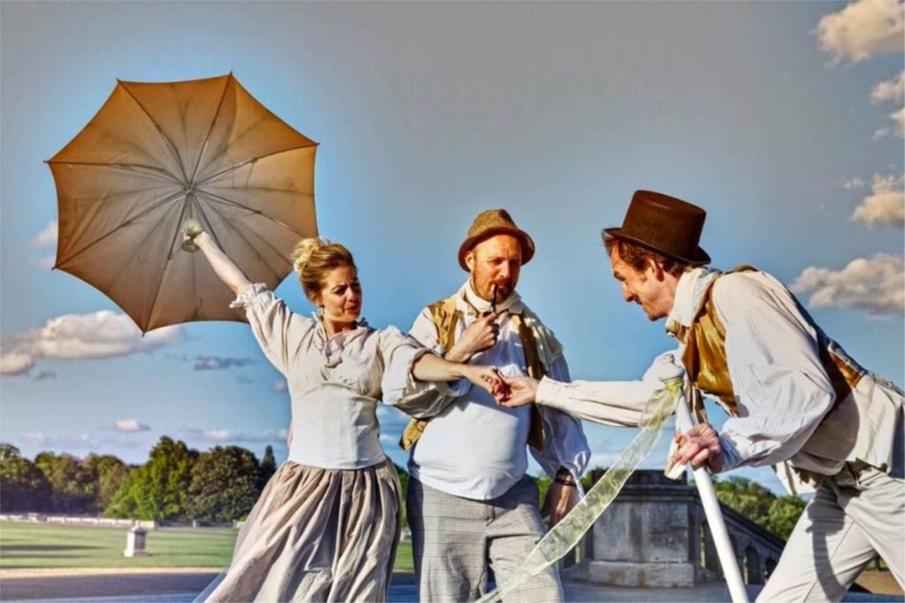 festival Midsummer Scene 0